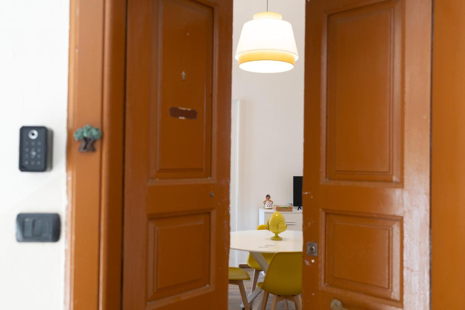 Palazzo Manzoni Apartments Bari Zimmer foto